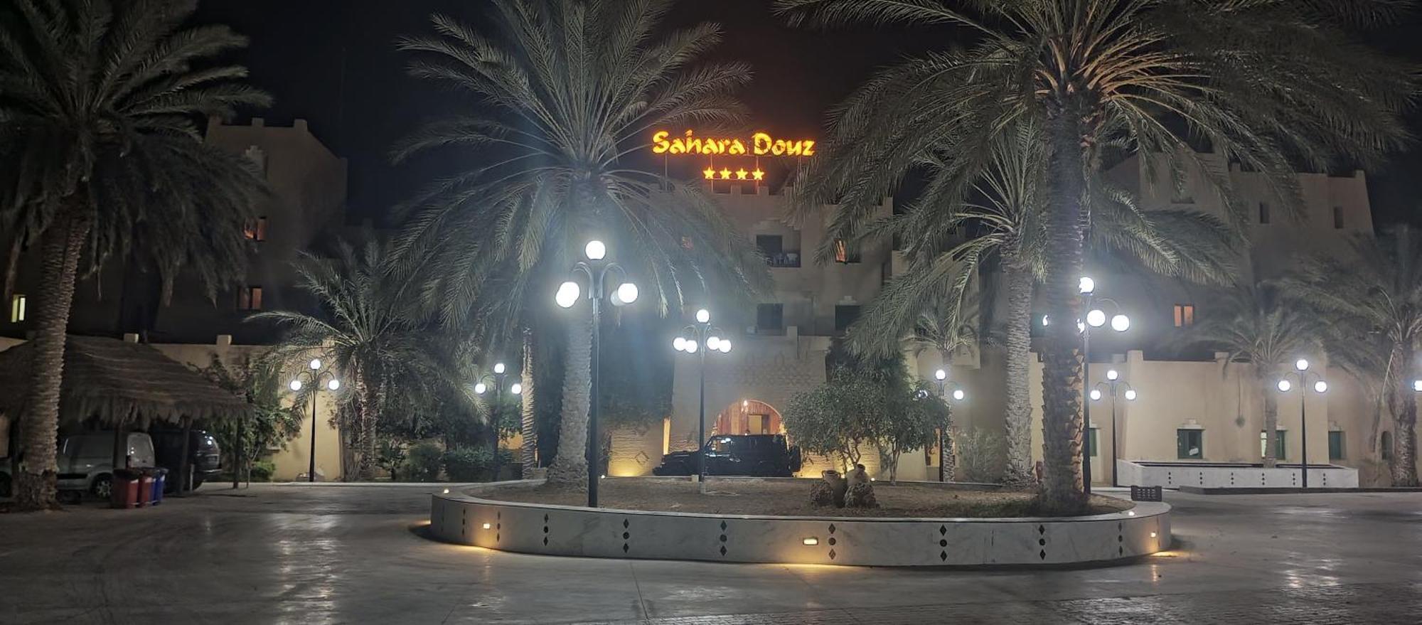 Sahara Douz 호텔 외부 사진